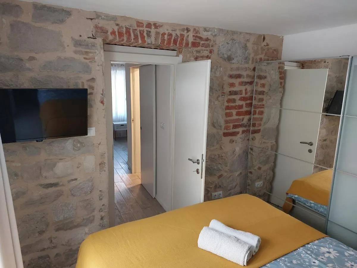 Ida Suites